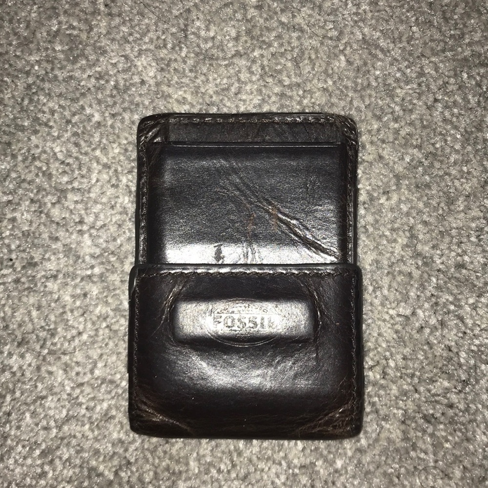Fossil men’s wallet